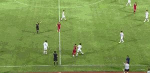 1623393448806045566.gif 史亮踢人.gif